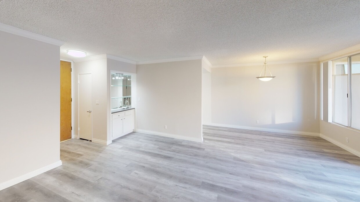 3D Tour - Burton Plaza..Gorgeous Newly Remodeled Studio..Prime Location!