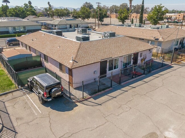 Photo - 2 Bed / 1 Bath Unit – Updated & Move-In Ready – Hemet Unit Multi Family