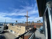 Penthouse-private balcony - 29 Navy Creative Lofts