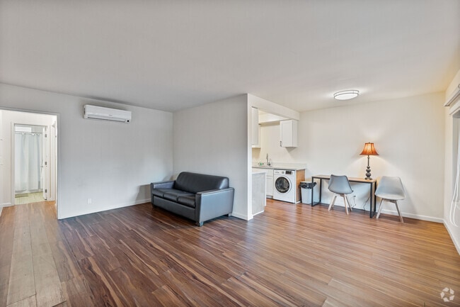 Building Photo - 303 N. Oakland Rental