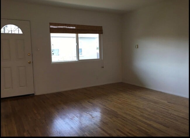 Photo - 4041 S Centinela Ave