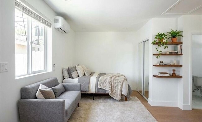 Photo - 8961 Etiwanda Ave