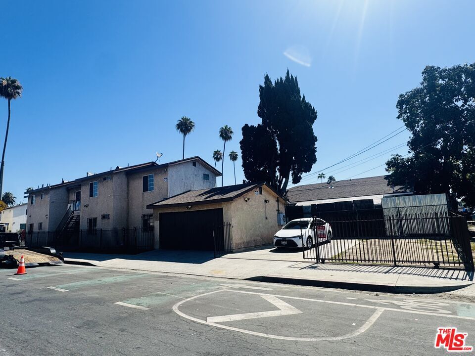 Photo - 7704 S Grand Ave