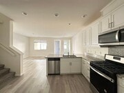 Photo - 3 Bedroom home for lease in Ontario