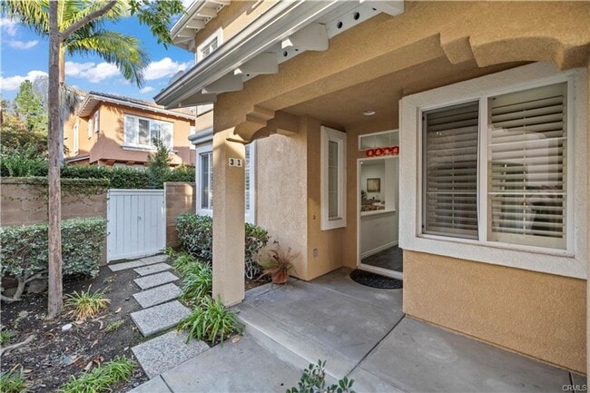Photo - RECENTLY RENOVATED 3 BED, 3 BATH CONDO! $4,500 (OAK CREEK-IRVINE)