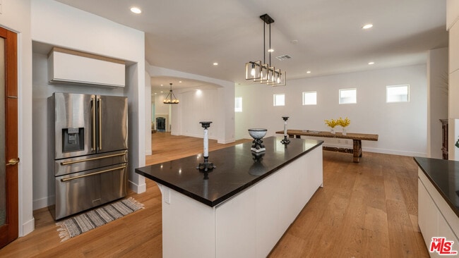 Photo - 139 Westwind Mall