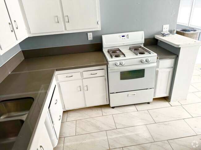 Building Photo - 38952 9th St E Rental