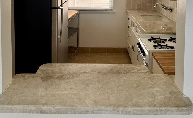 New Kitchen Counters - 150 Pomona Ave Unit #4