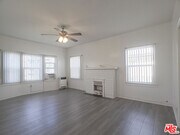 Photo - 336 S Wilton Pl Unit 336 1/2