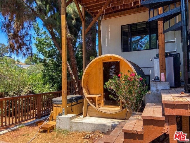 Photo - 1933 Lemoyne St Unit C