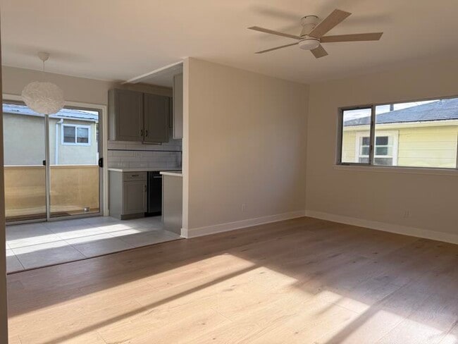 Building Photo - 1533 Princeton St Unit #6