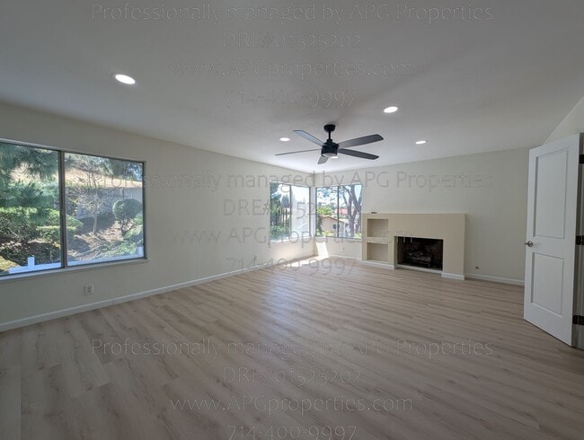 Photo - 289 S Solomon Dr