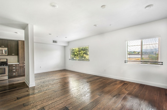 Photo - 2974 Ripple Pl