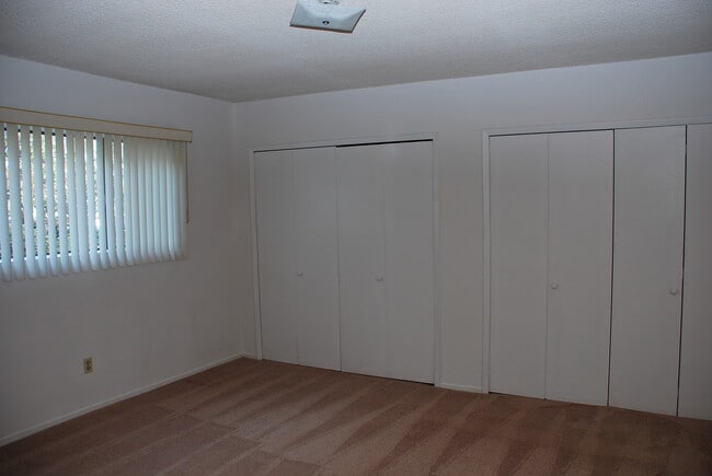 Bedroom - 236 S Mentor Ave Unit Upstairs #11