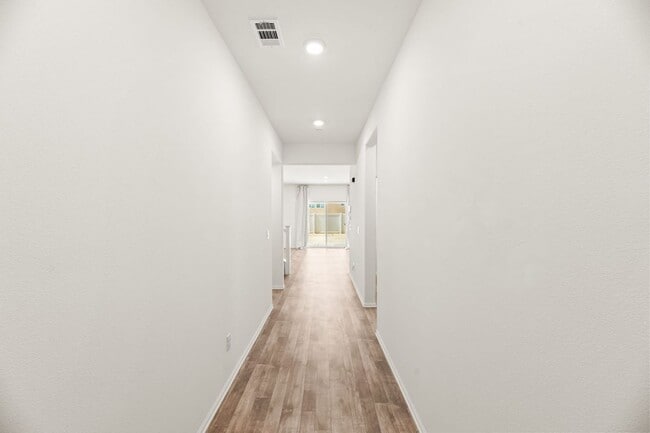 Photo - 28357 Cats Claw Dr