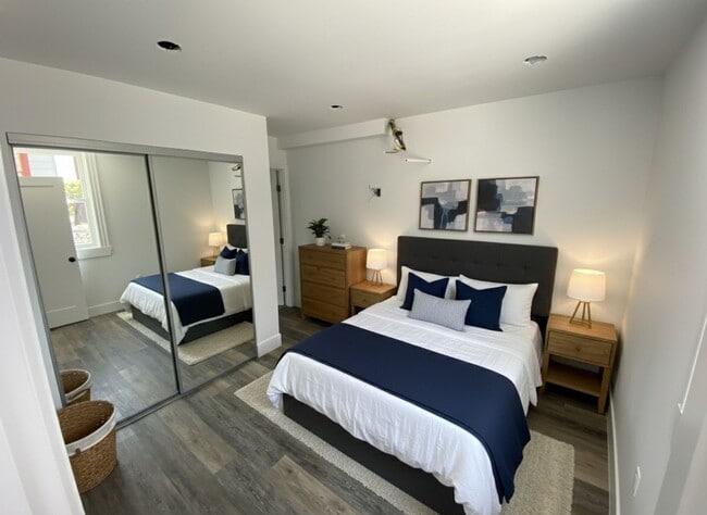 Photo - 1301-1303 West 22nd Street Unit 1301