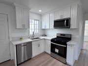 Photo - 618 W 6th St Apartment