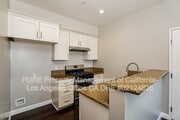 Photo - 11740 Vanowen St