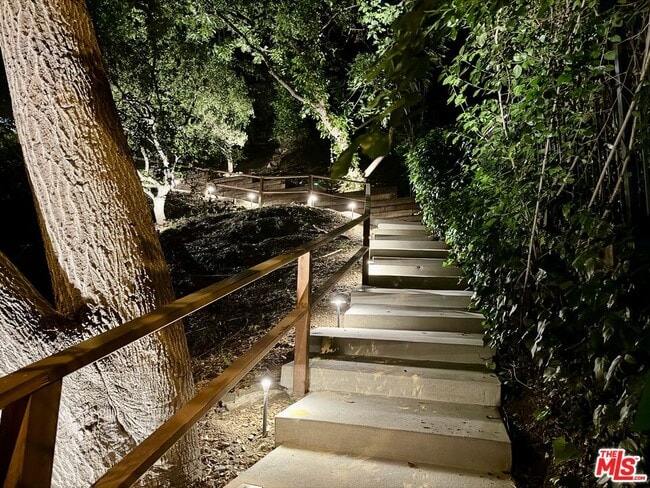 Photo - 8330 Lookout Mountain Ave