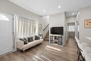 Photo - 5124 Leo St