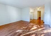 Photo - 1627 S Bundy Dr Apartment Unit 1