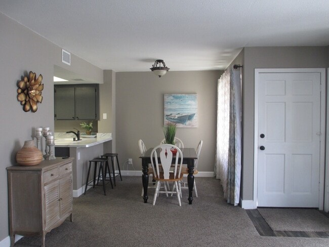 Photo - Lompoc Village Townhouse