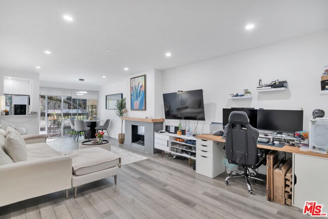 Building Photo - 8106 Summertime Ln