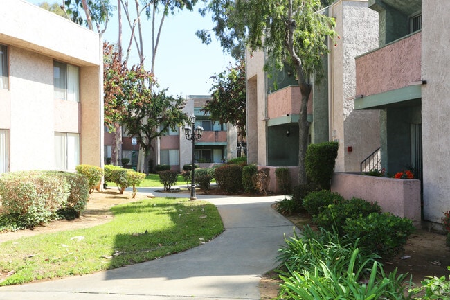 Courtyard - San Gabriel Villa