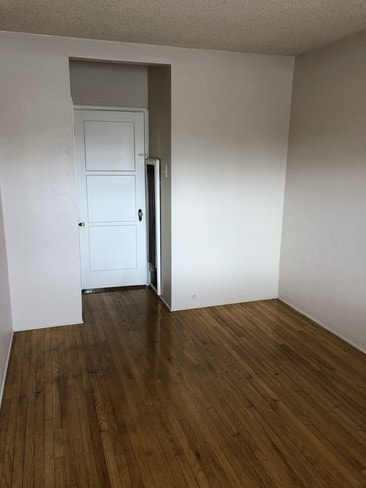 Photo - 914 E 68th St Unit A