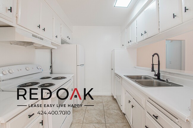 Photo - 10535 Lindley Ave Unit 18