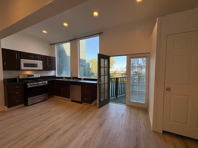 Photo - 1402 San Remo Dr