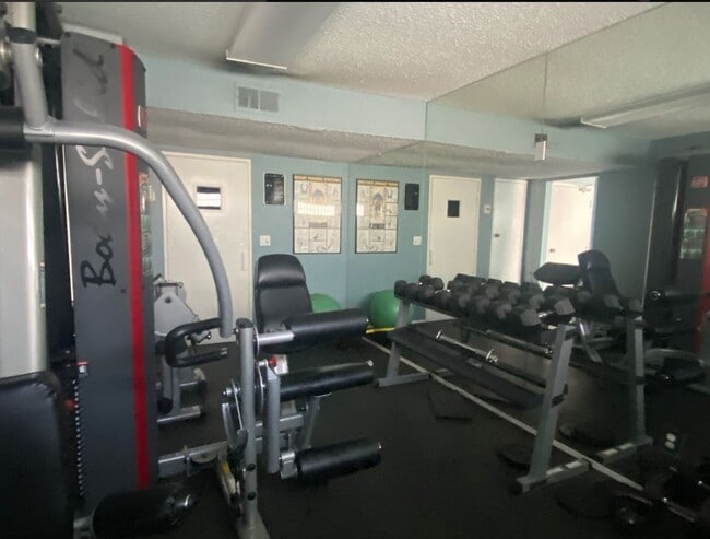 Photo - Hollywood Luxury 2 Bed Condo!