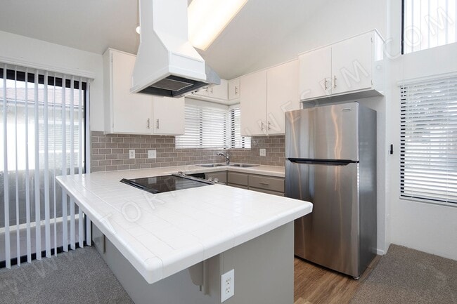 Photo - OPEN HOUSE: 12/6 3-4PM ~ 3BR Townhome with Garage, 1 BLOCK from Ocean!