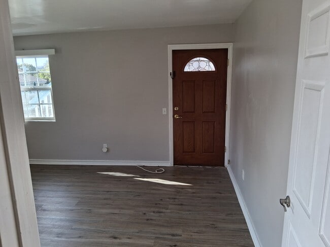 Bedroom and front door - 1749 Avocado Rd