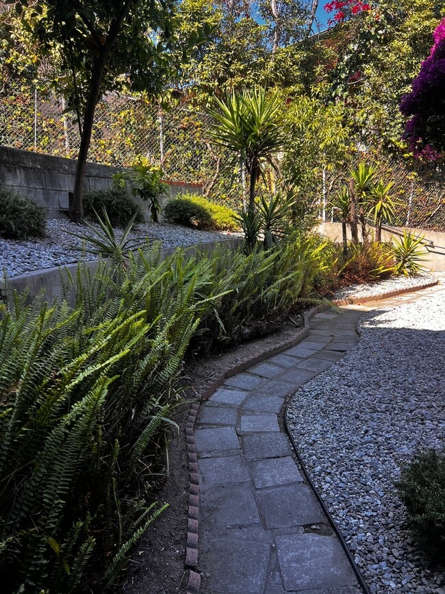 Photo - 3880 Roble Vista Dr