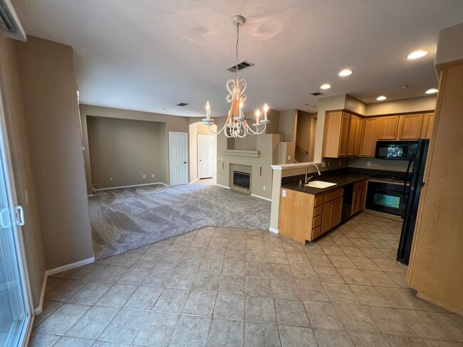 Photo - 1617 Hope St