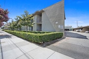 Photo - Regency Villas Apartments