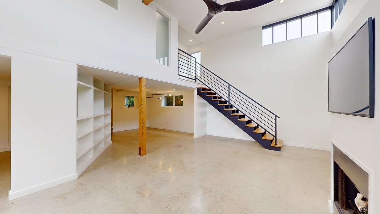 3D Tour - 519 1/2 San Juan Ave House