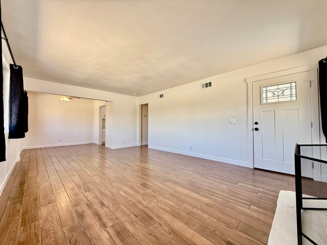 Photo - 37350 50th St E