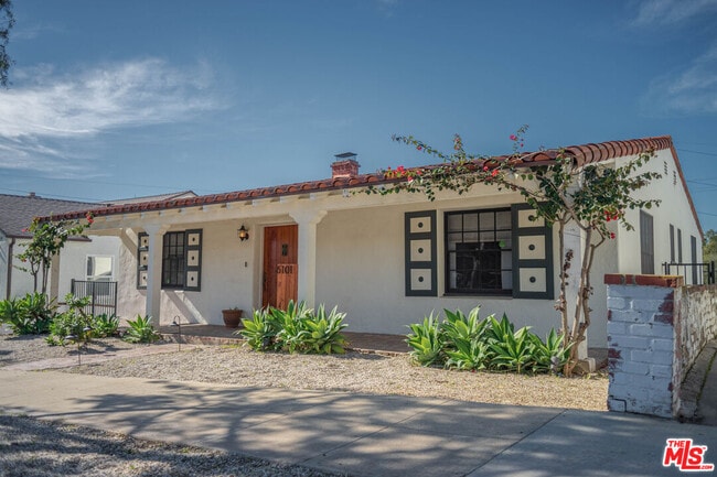 Photo - 6101 S Mansfield Ave