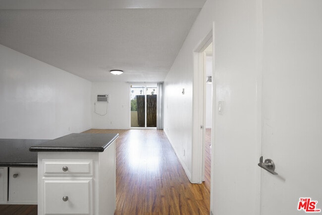 Photo - 425 S Kenmore Ave Unit 311
