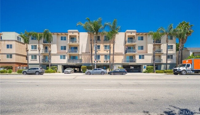Photo - 13941 Sherman Way Condo Unit 205