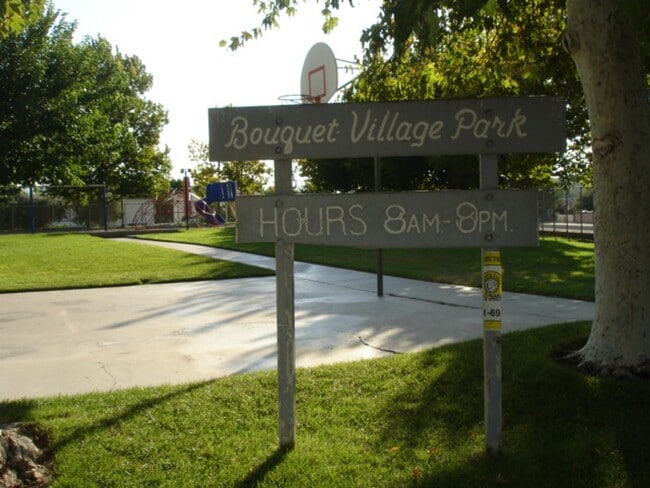 Photo - Charming 2-Bedroom Condo in Bouquet Canyon Village, Saugus!