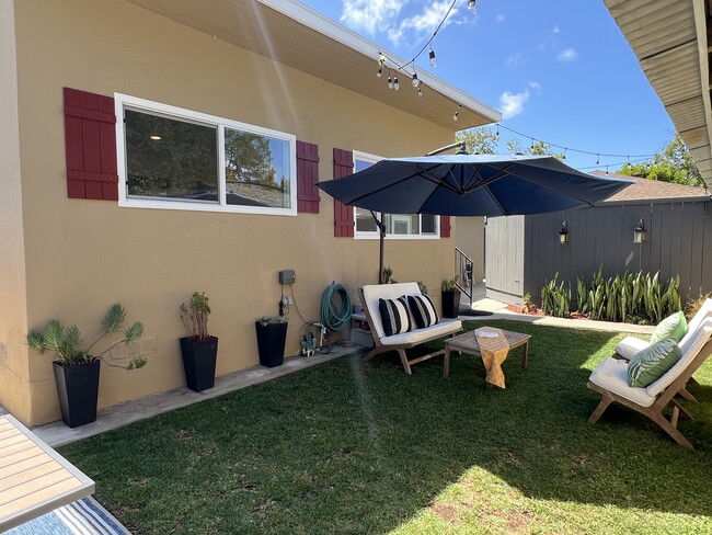 Fully Enclosed Yard - 4014 Higuera St Unit A