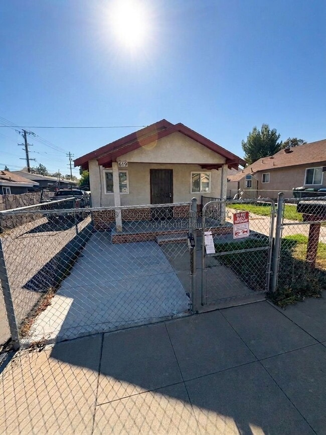 Photo - 619 Harris St