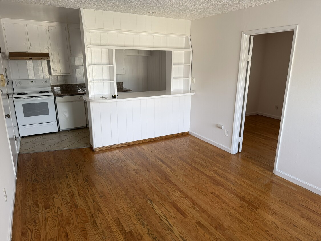 Floor Plan - Unit #8 (1B1B)