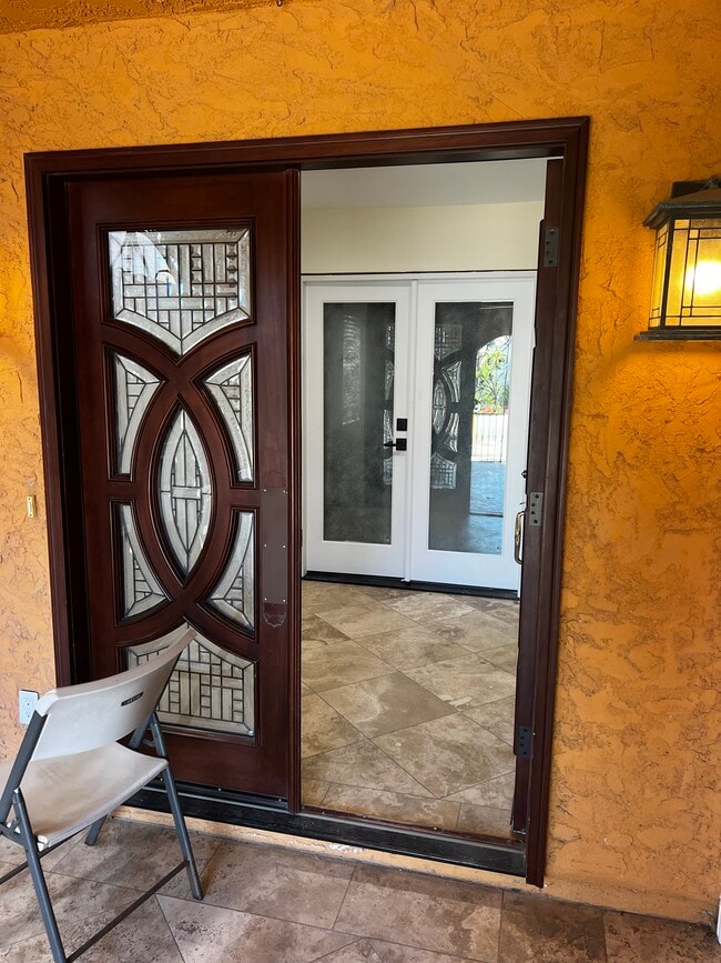 Building Photo - 148 Van Nuys Ave Unit A Rental