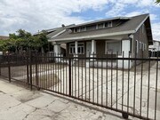 Photo - 860 W 56th St
