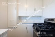 Photo - 2071 Emerald St