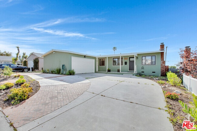 Building Photo - 7212 W 91st St Rental